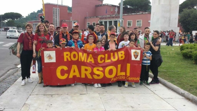 roma club carsoli striscione